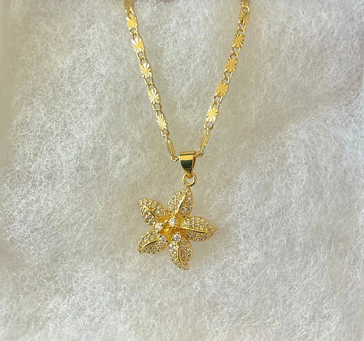 Hibiscus Necklace